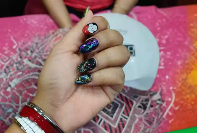 Nail Art Service